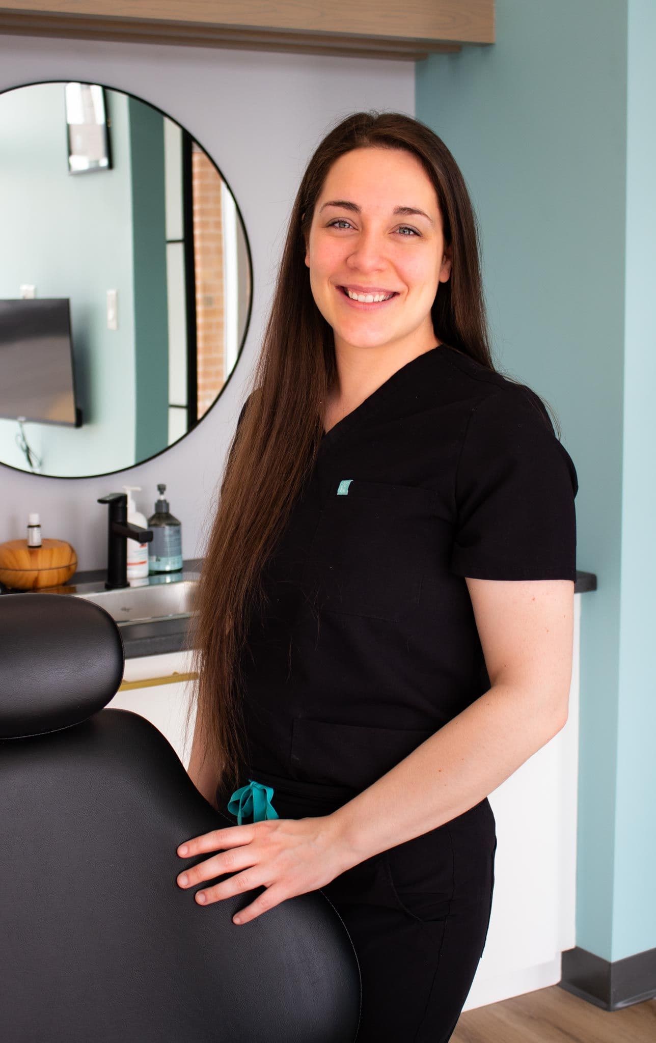 portrait femme hygieniste